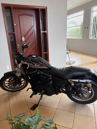 HARLEY-DAVIDSON SPORTSTER XL 883 R HARLEY-DAVIDSON SPORTSTER XL 883 R
